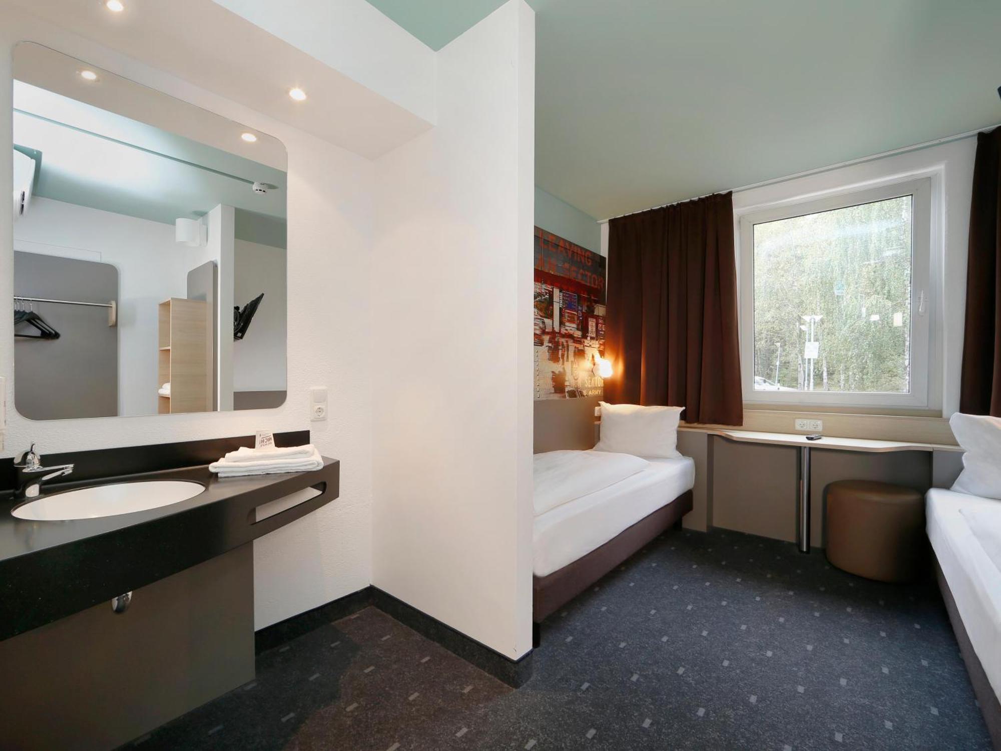 B&B Hotel Berlin-Dreilinden Kleinmachnow Exterior photo